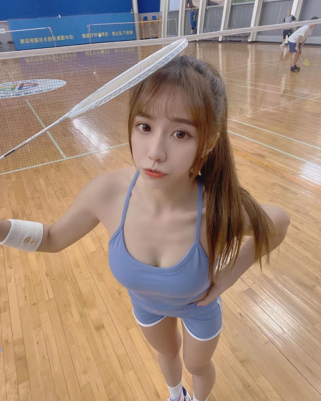 正妹“张宇婷”美胸＋逆天辣腿 身材曲线一流 威力太强 [10P]